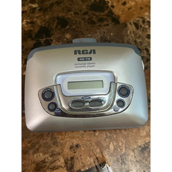 RCA Personal Stereo with AM/FM Digital Tuning Cassette Play - Picture 4 of 4